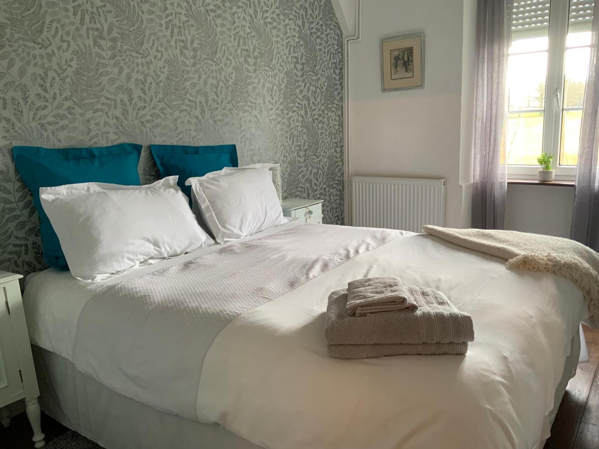 Welcoming And Peaceful Bed And Breakfast Fougerolles-du-Plessis Ngoại thất bức ảnh