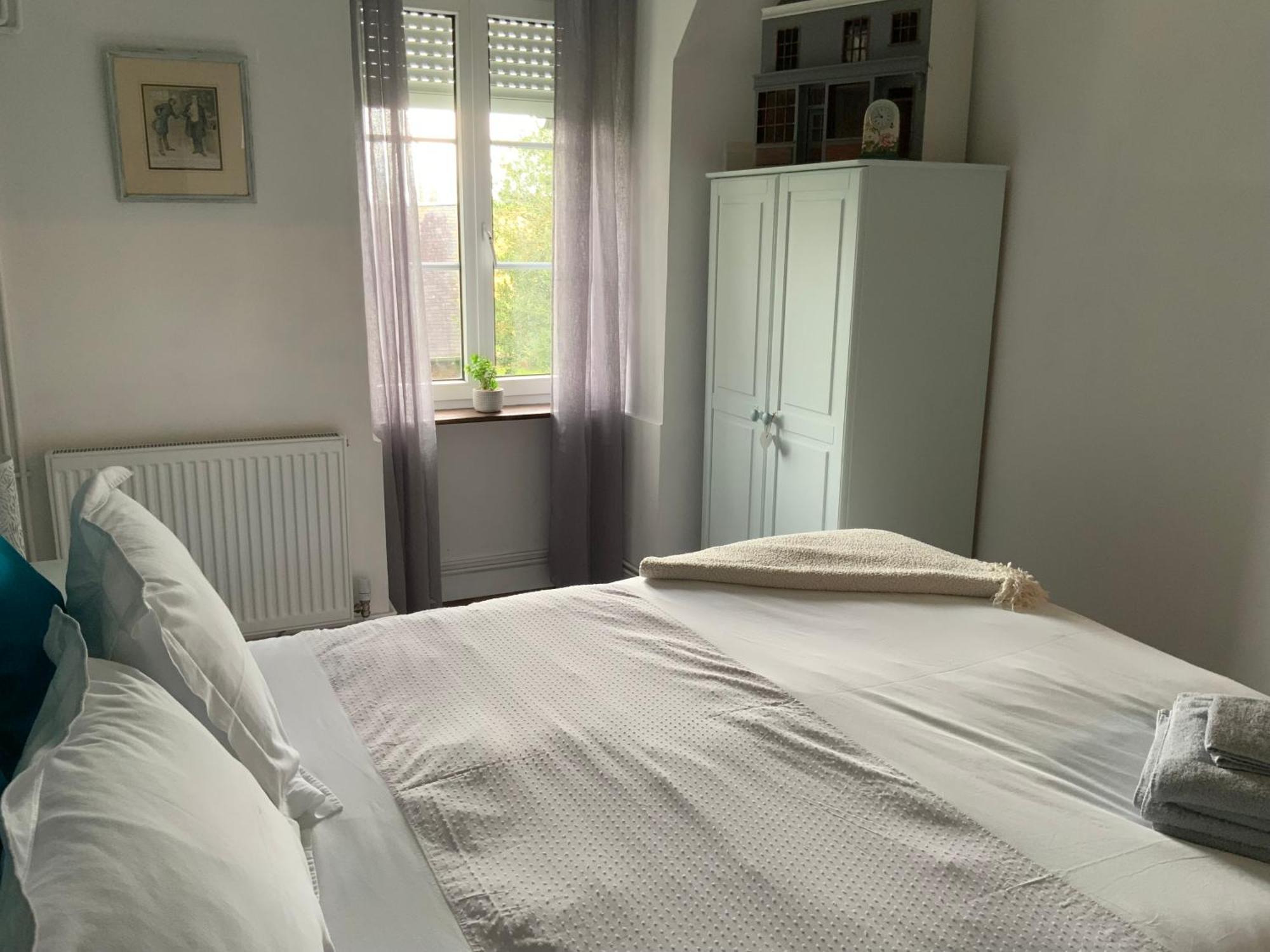 Welcoming And Peaceful Bed And Breakfast Fougerolles-du-Plessis Ngoại thất bức ảnh