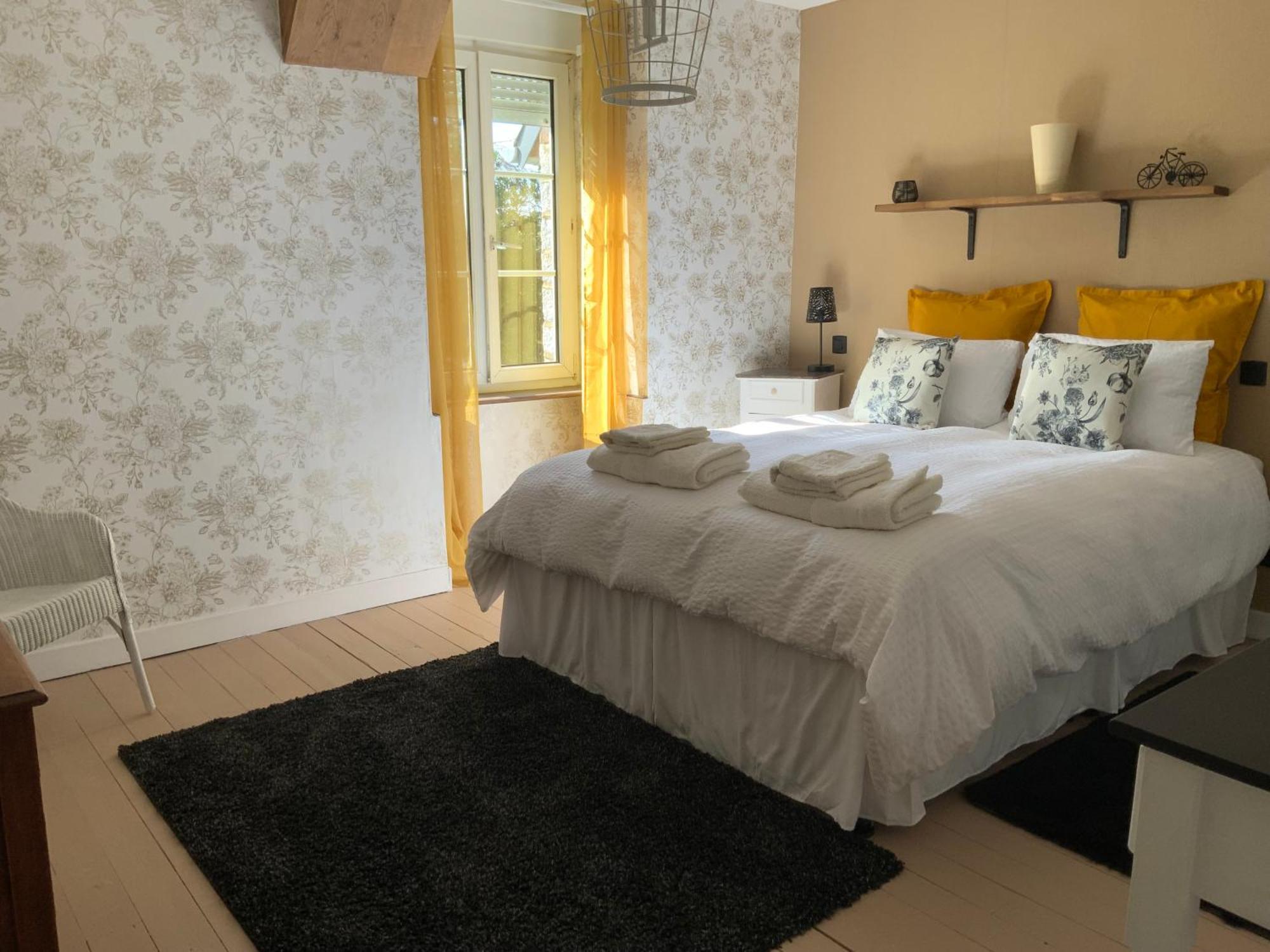 Welcoming And Peaceful Bed And Breakfast Fougerolles-du-Plessis Ngoại thất bức ảnh